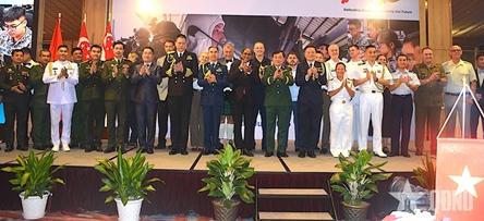 Banquet held to celebrate Singapore Armed Forces’ foundation day